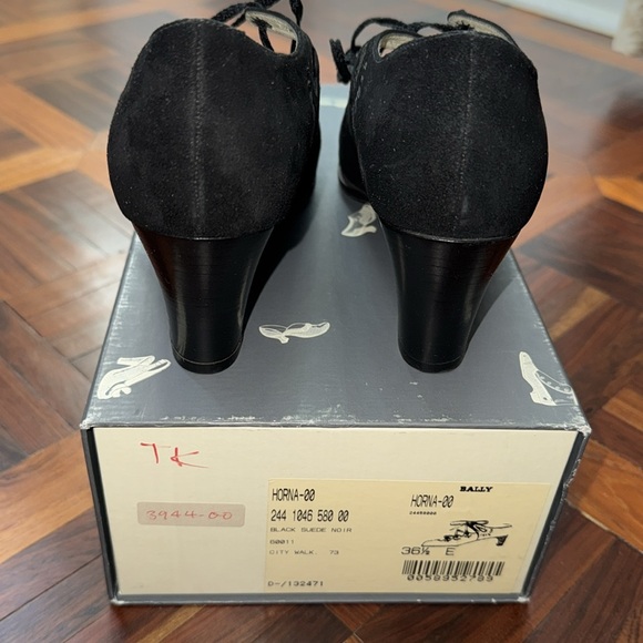 Vintage Bally suede lace-up pumps made in Switzerland Size EU 36.5 E US6 - Picture 2 of 9